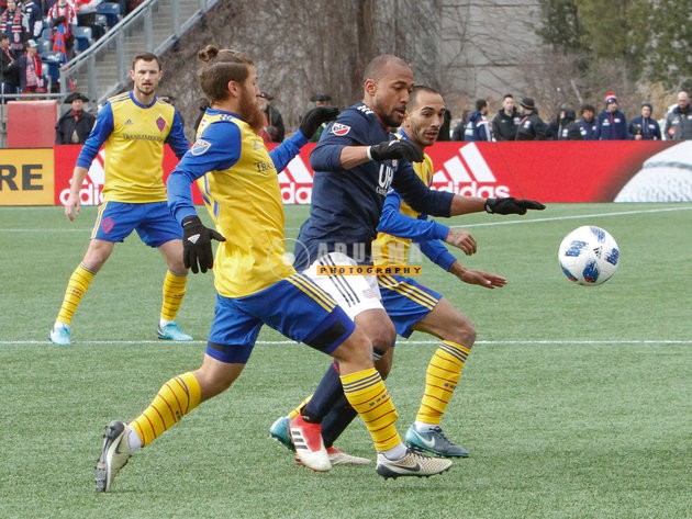 Teal Bunbury (10)